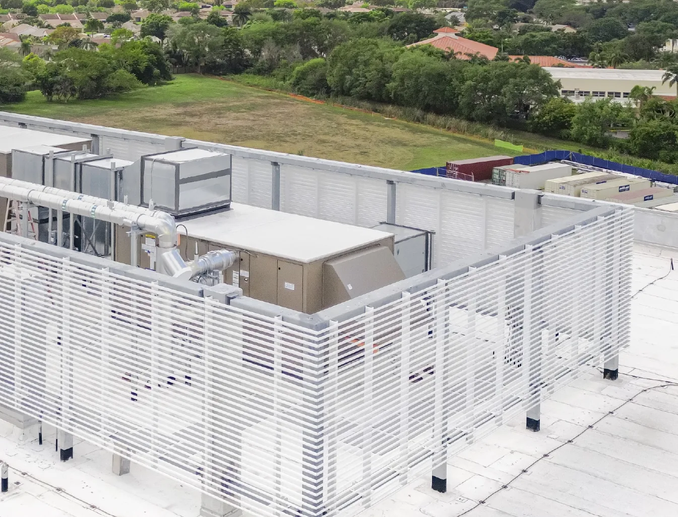 Rooftop HVAC louver screen enclosure
